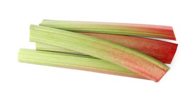 Taze olgun ravent sapları beyazda izole edilmiş.