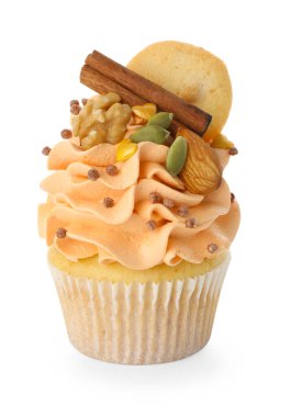 Beyaz üzerine serpiştirilmiş fındık, kurabiye ve baharatlı enfes kek. Sonbahar atmosferi