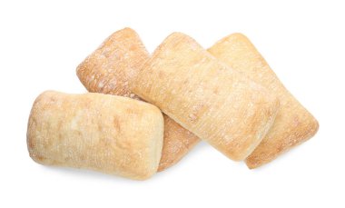 Lezzetli taze ciabatalar beyazın üstünde, manzaranın üstünde.