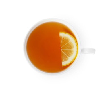 Beyaz bardakta limonlu Aromatik çay, üst manzara