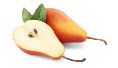 Beyaz üzerine izole edilmiş tatlı armutlar. Tam ve yarım.