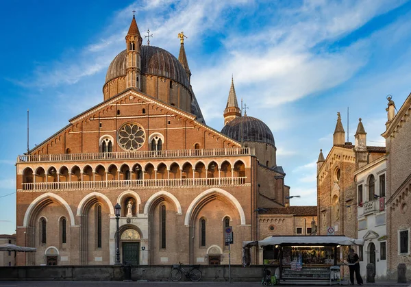 Padova Italia Agosto 2023 Veduta Della Facciata Della Bellissima Basilica — Foto Stock