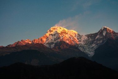 Mardi Himal, Mt. Machhapuchare, Annapurna dağı Annapurna Merkez Kampı Nepal 'de görüldü.