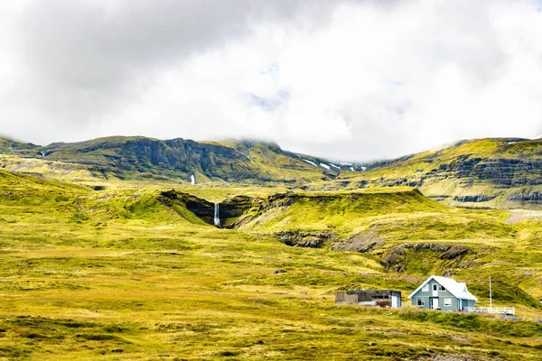 Beau Paysage Vert Grundarfjrur Iceland Été Août Avec Cascades Vallée — Photo