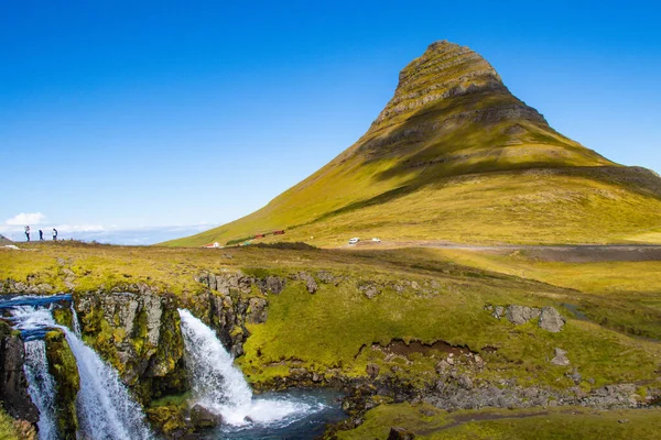 Kirkjufell Και Kirkjufellsfoss Iceland Καλοκαίρι Αύγουστο Στον Ατλαντικό Ωκεανό Ανατολική — Φωτογραφία Αρχείου
