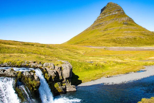 Kirkjufell Kirkjufellsfoss Iceland Été Août Dans Océan Atlantique Est Islande — Photo