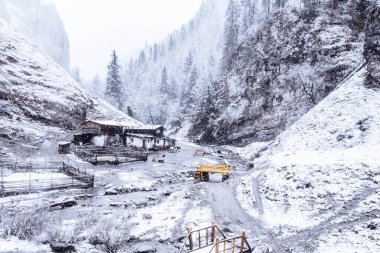 Rara Gölü ve Rara Ulusal Parkı 'nda Şiddetli Kar yağışı, Mugu, Nepal