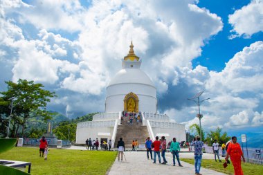 Barış Pagoda Pokhara 'da, Nepal Budist Manastırı Budizm Yoga Barış