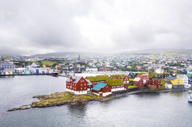 Faroe Adaları, Torshavn 'daki Viking Dönemi' nden Tinganes Faroe Parlamentosu