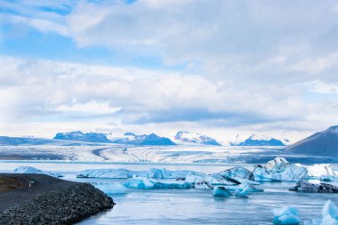 Jokulsarlon Buzul Gölü Jokulsarlon, İzlanda 'da Büyük Yüzen Buzdağları