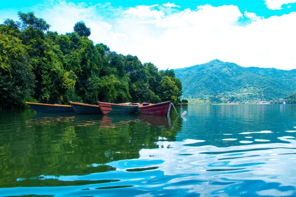 Krásné Jezero Loděmi Jezera Phewa Fewa Pokhara Nepál — Stock fotografie