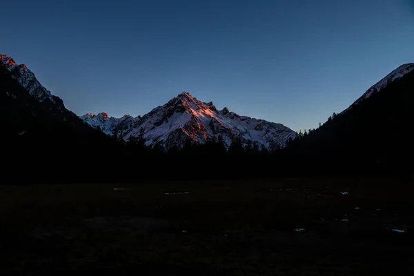 Sonnenaufgang Sonnenuntergang Den Bergen Des Himalaya Nepal Api Base Camp — Stockfoto