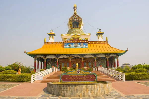 蓝毗尼 玛雅迪文寺和佛祖诞生地 — 图库照片