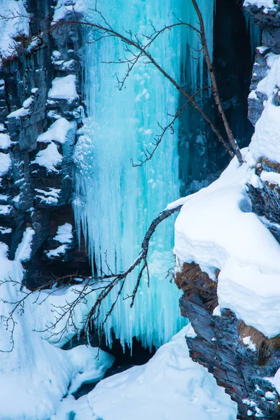Bevroren Waterval Landschap Abisko National Park Zweden Winter — Stockfoto