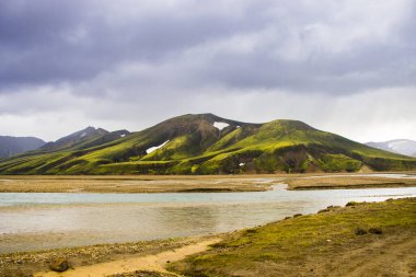 İzlanda Dağları 'ndaki Landmannalaugar Yeşil Dağları ile jeotermal alan 