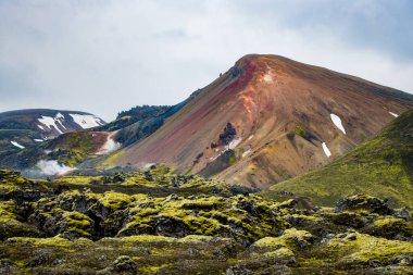 Renkli Dağlarda Yürüyüş, Yeşil Yosun, Jeotermal Havuzlar, Güzel Volkan Vadisi ve Lav Alanları Landmannalaugar, İzlanda