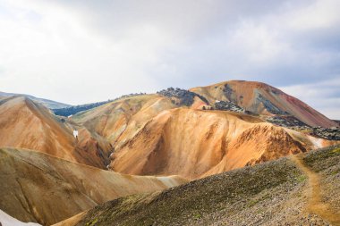 Renkli Dağlarda Yürüyüş, Yeşil Yosun, Jeotermal Havuzlar, Güzel Volkan Vadisi ve Lav Alanları Landmannalaugar, İzlanda