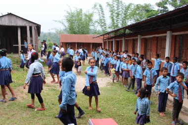 Himalaya Dağları 'ndaki Nepal Okul Çocukları, Nepal Okul Öğrencileri