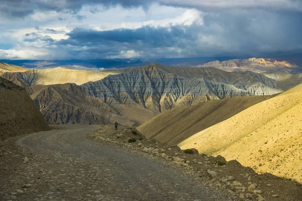 Hermosa Puesta Sol Desierto Del Mustang Superior Tibetano Influenciado Las —  Fotos de Stock