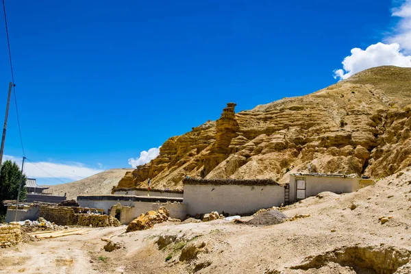 Schönes Chhoser Dorf Mit Wüstenlandschaft Manthang Von Upper Mustang Nepal — Stockfoto