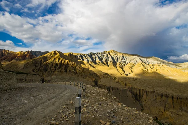 Закат Пустынном Каньоне Зеленая Пустыня Деревни Гами Уппер Мустанге Непал — стоковое фото