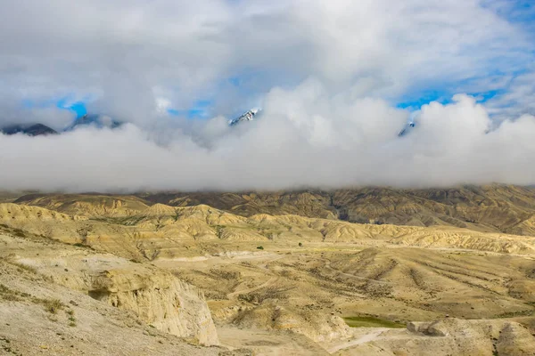 Foggy Himalayan Mountain Desert Upper Mustang Nepal Visto Lho Pass — Foto Stock