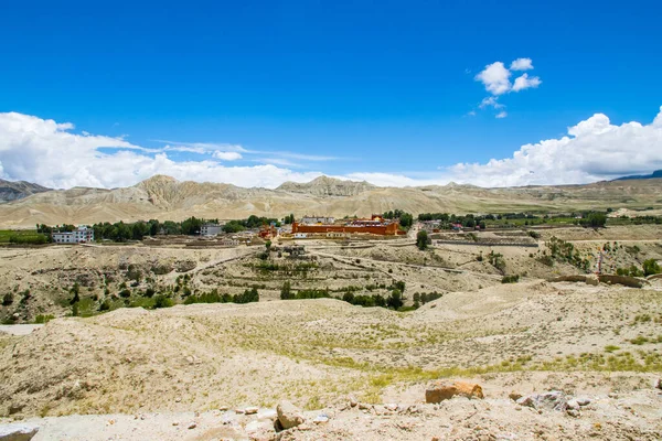 ネパール上マスタングの修道院 村とロ マントハ王国 — ストック写真