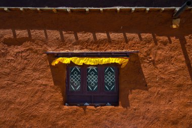 Nepal 'de Bir Manastırın Tibet Tarzı Vintage Penceresi