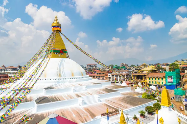 Boudhanath, Katmandu, Nepal - 12 Ekim 2023: UNESCO Dünya Mirası Boudhanath Stupa namı diğer Bouddha, Kathmandu, Nepal