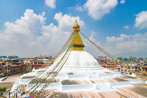 Boudhanath, Katmandu, Nepal - 12 Ekim 2023: UNESCO Dünya Mirası Boudhanath Stupa namı diğer Bouddha, Kathmandu, Nepal