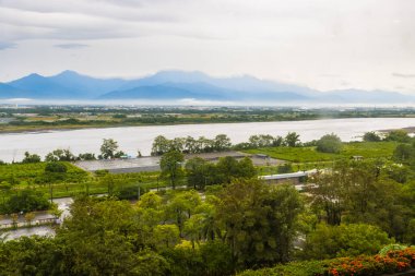 Kaohsiung, Tayvan 'ın Yeşil Peyzajı Fo Guang Shan Tapınağından görüldü.