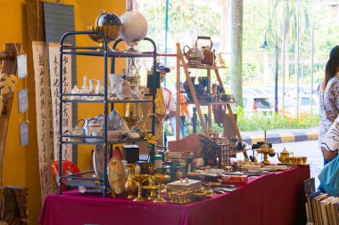 Kuala Lumpur, Malezya - 12 Ekim 2024: Dünyanın En Büyük ve En Eski Bit Pazarı Kuala Lumpur, Malezya 'daki Am Corp Mall' da İkinci El Bit Pazarı