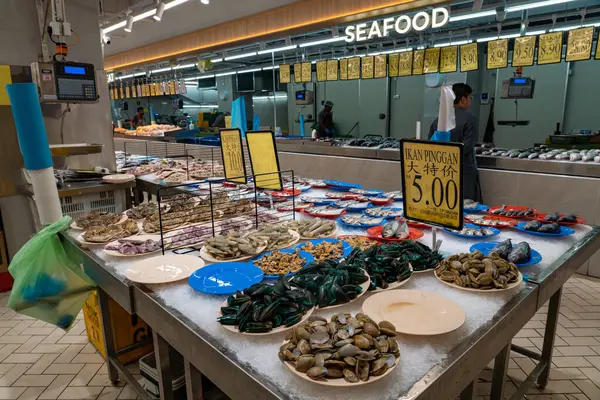 stock image Kuala Lumpur, Malaysia - May 9, 2024 : Various SeaFood Like Octopus, Crab, Fish, Mussles, Shrimp on Sale in a Wet Market