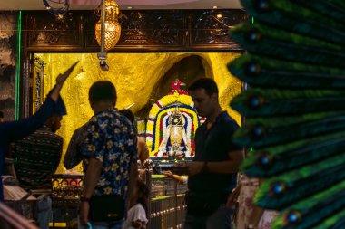 Kuala Lumpur, Malezya - 15 Mayıs 2024: Batu Mağaraları 'ndaki Hindu Tanrıları Heykeli