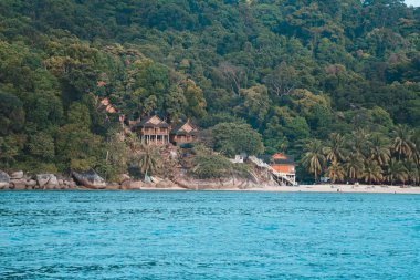 Perhentian Adaları, Malezya, Tayland 'da Şnorkelli Tekne Gezisi ile bir ada kıyısında tatil