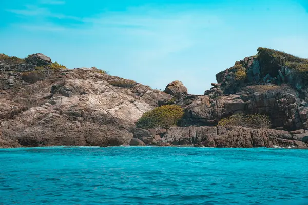 Perhentian Adaları, Malezya, Tayland 'da Şnorkelli Tekne Gezisi ile bir ada kıyısında tatil