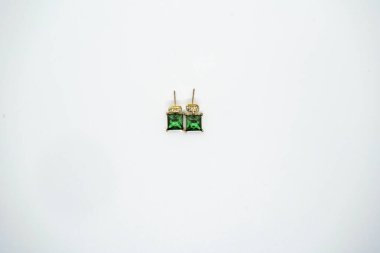 Güzel Yeşil Zümrüt Yakut Küpeler Lüks