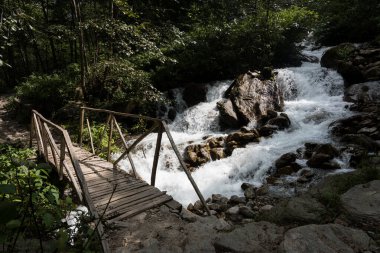 Langtang Vadisi Gezisi 'nin 2. günü. Bambu Yolu ve Langtang Nehri Yolu' ndaki Pairo Bölgesi.