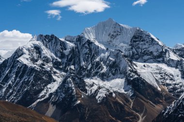 Nepal 'in Himalayalarında Karlı Gangchempo Dağı 8000 zirve 