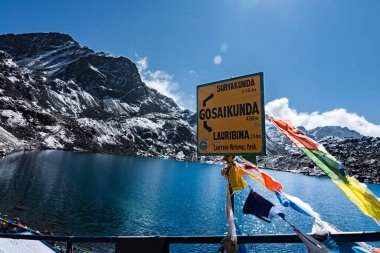 Güzel Mavi Himalaya Buzul Gölü Gosainkunda Pilgrim Langtang Ulusal Parkı, Rasuwa, Nepal