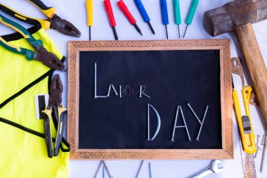 Uluslararası İşçi Bayramı 1 Mayıs Donanım Malzemeleri ile Kavram