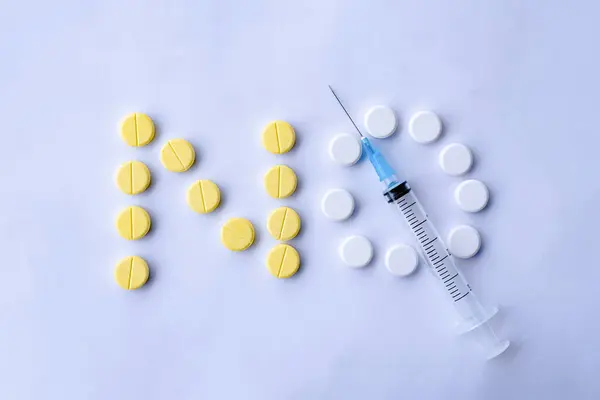 Uyuşturucuya Hayır deyin, Uyuşturucuyla Mücadele Bilinç ve Enjeksiyon Tasarımı İlaçları, Şırıngayla