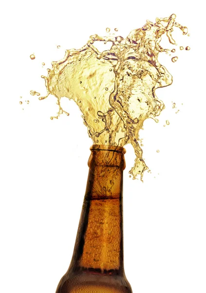 Бутылка Холодного Пива Белом Фоне Брызгами Рендеринг — стоковое фото