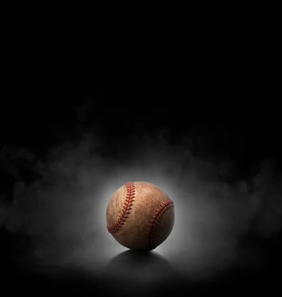 Бейсбольний Чорним Тлом Димом — стокове фото