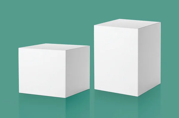 Λευκό Χάρτινο Κουτί Συσκευασίας Που Απομονώνεται Πράσινο Φόντο Έτοιμο Για — Φωτογραφία Αρχείου