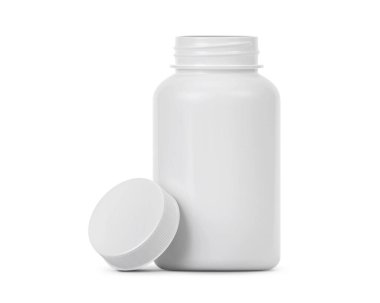 Beyaz arka planda boş plastik ilaç şişesi.