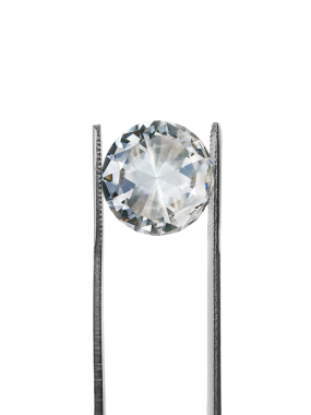 Elmas cımbızlara yerleştirilmiş parlak pırlanta, şeffaf arkaplan