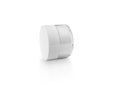 Boş ambalaj temiz kozmetik krem kap izole beyaz arkaplan ürün tasarımı için hazır