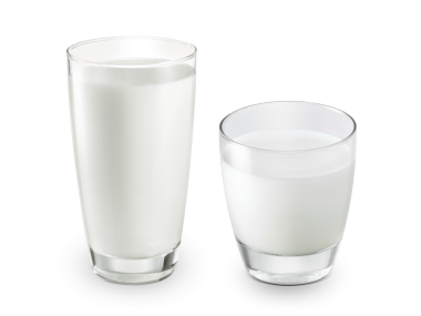 Bir bardak süt, şeffaf arkaplan.