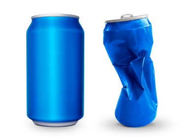 Buruşmuş boş soda ve bira kutusu çöpü, ezilmiş çöp kutusu geri dönüşüm yapabilir, şeffaf bir arka plan.